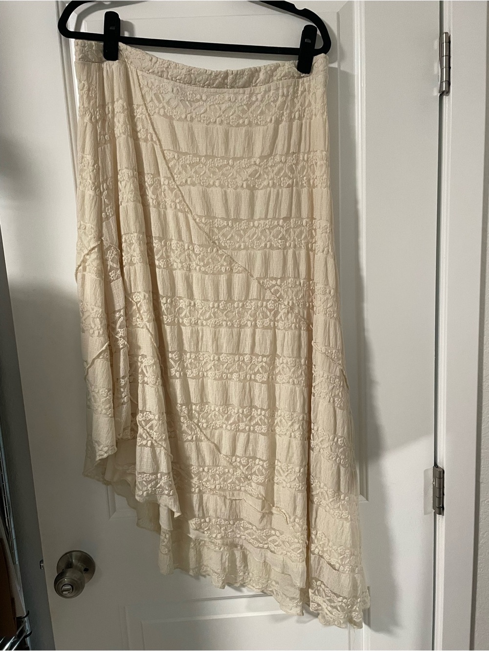 torrid Cream Lace Tiered High-Low Skirt